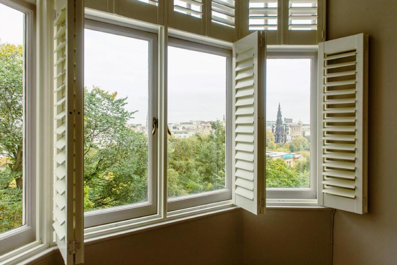אדינבורו Ramsay Gardens - Grand 4-Bedroom Apartment Next To Castle מראה חיצוני תמונה